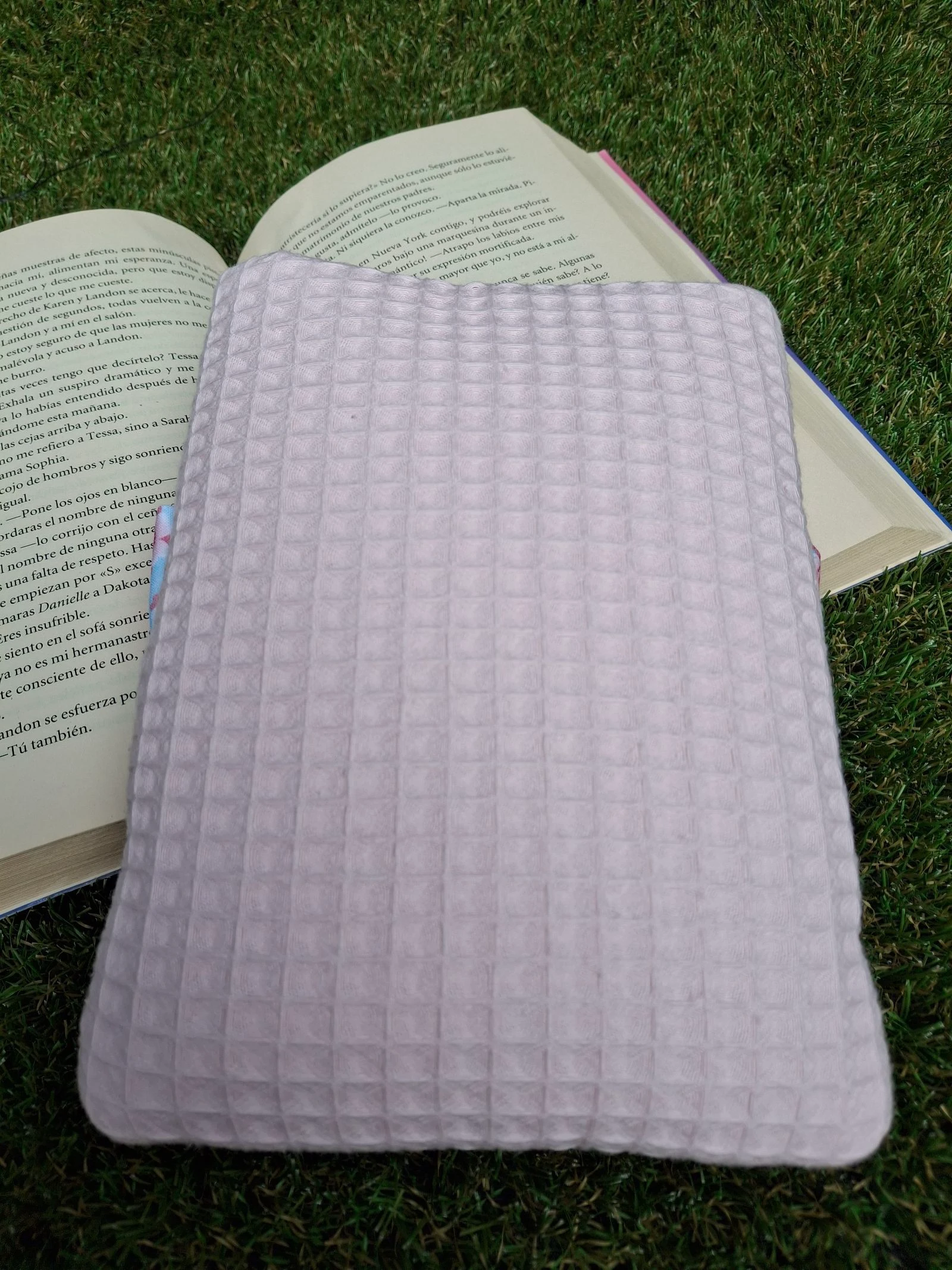 Célula para kindle acolchoada feita à mão – photo 3